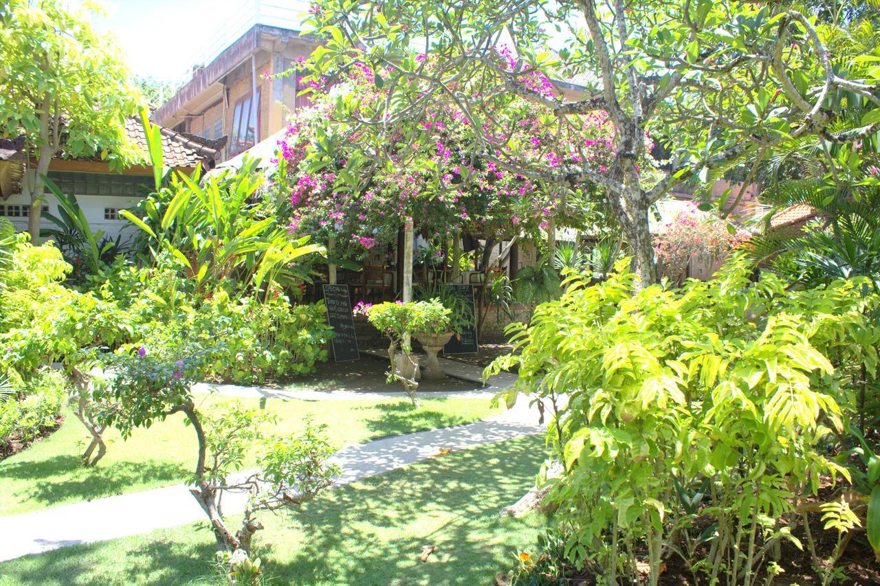 The Sari Beach Legian Esterno foto